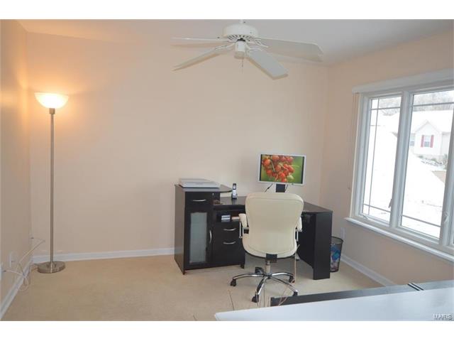 624 Canary Estates Dr, Ballwin, MO 63021 photo 24