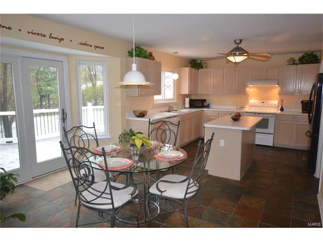 624 Canary Estates Dr, Ballwin, MO 63021 photo 9