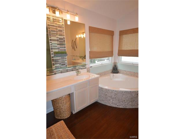 624 Canary Estates Dr, Ballwin, MO 63021 photo 31