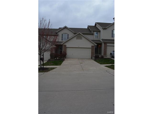 215 Shady Rock Ln, O'fallon, MO 63368 photo 2