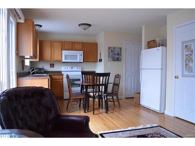 215 Shady Rock Ln, O'fallon, MO 63368 photo 9