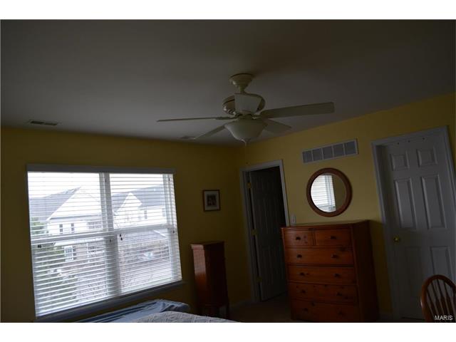 215 Shady Rock Ln, O'fallon, MO 63368 photo 12