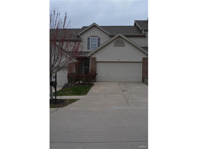 215 Shady Rock Ln, O'fallon, MO 63368 photo 3