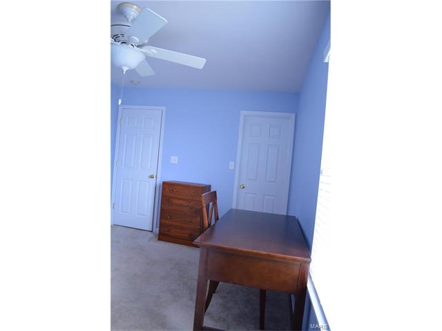 215 Shady Rock Ln, O'fallon, MO 63368 photo 17