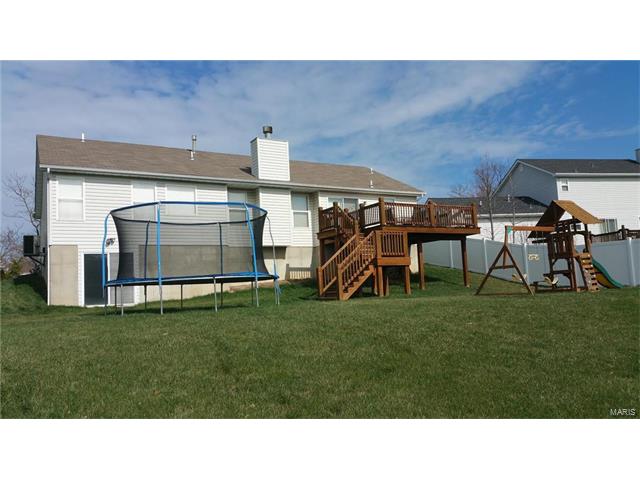 2334 Eagle Pines Dr, Saint Charles, MO 63303 photo 3