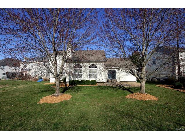 1551 Englebrook Dr, Wildwood, MO 63011 photo 2