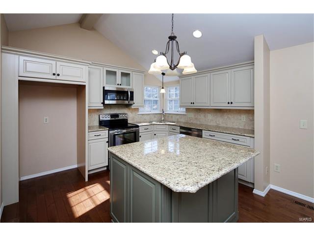 1551 Englebrook Dr, Wildwood, MO 63011 photo 5