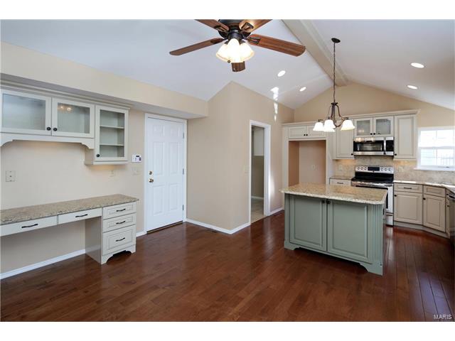 1551 Englebrook Dr, Wildwood, MO 63011 photo 4