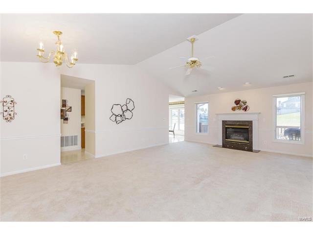 3085 Devilla Trl, Saint Charles, MO 63301 photo 4