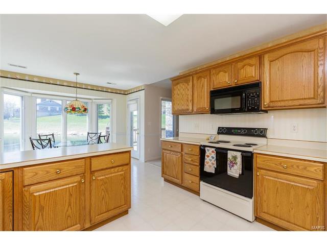 3085 Devilla Trl, Saint Charles, MO 63301 photo 10