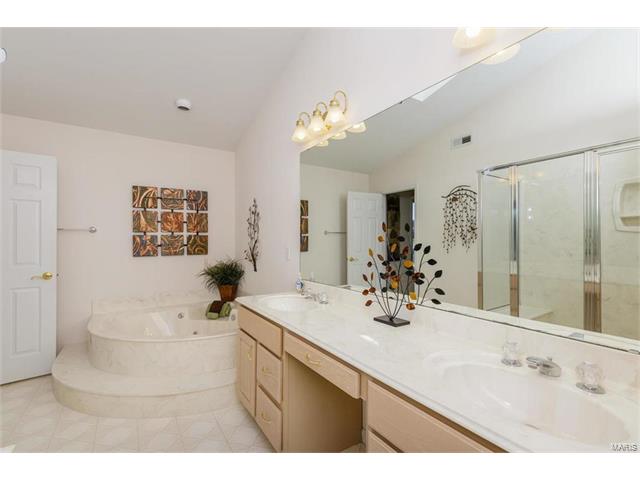 3085 Devilla Trl, Saint Charles, MO 63301 photo 17