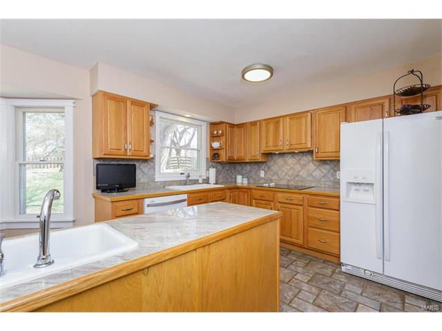 172 Spring Oaks Dr, Ballwin, MO 63011 photo 13