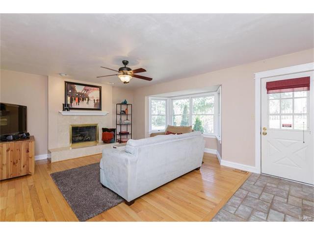 172 Spring Oaks Dr, Ballwin, MO 63011 photo 9