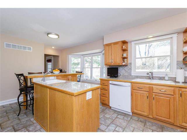172 Spring Oaks Dr, Ballwin, MO 63011 photo 14