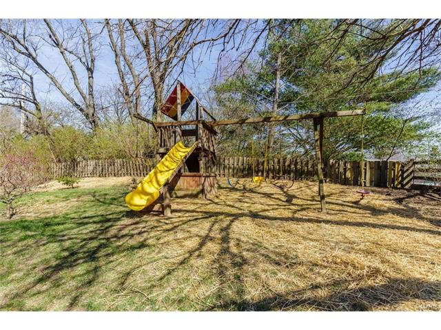 172 Spring Oaks Dr, Ballwin, MO 63011 photo 32