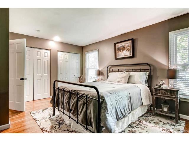 242 Ashbourne Dr, Ballwin, MO 63011 photo 16
