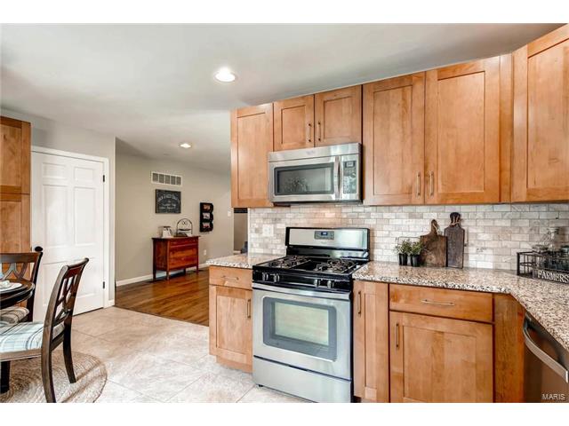 242 Ashbourne Dr, Ballwin, MO 63011 photo 10