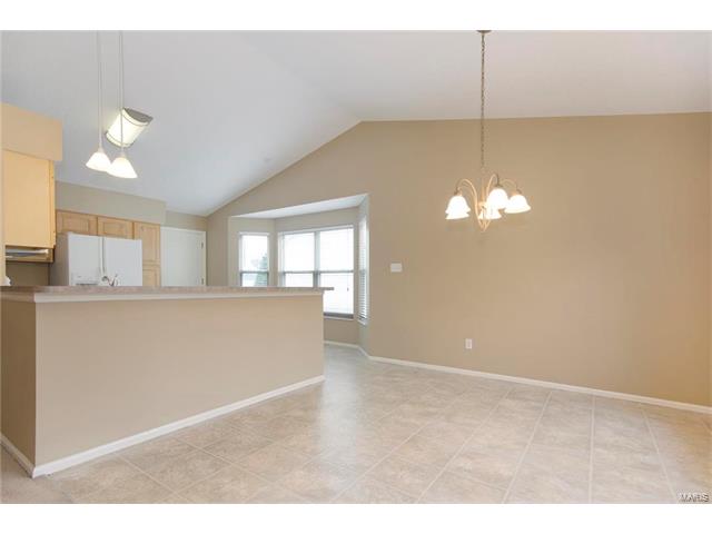 3047 Bromley Dr, O'fallon, MO 63368 photo 8
