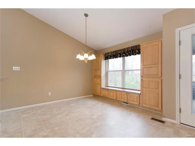 3047 Bromley Dr, O'fallon, MO 63368 photo 9
