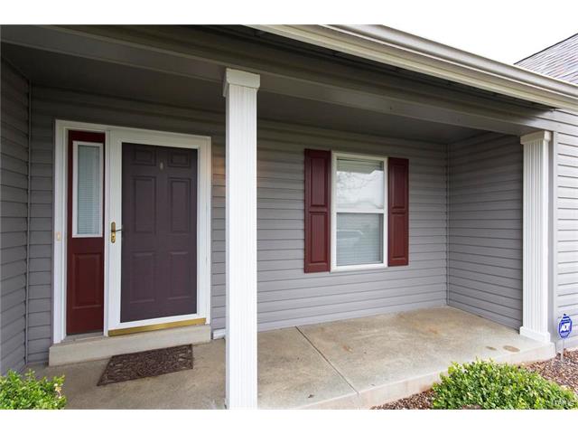 3047 Bromley Dr, O'fallon, MO 63368 photo 2