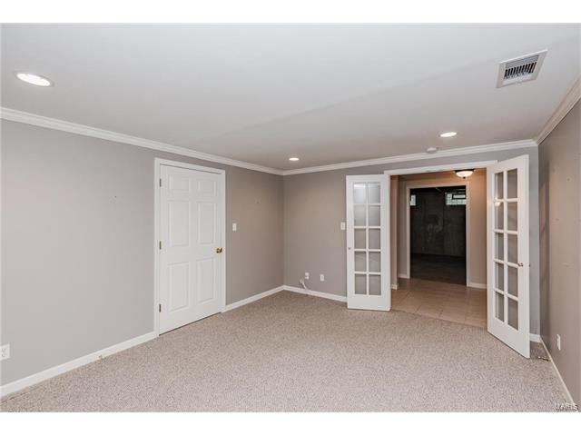 614 Crown Pointe Estates Ct, Ballwin, MO 63021 photo 17