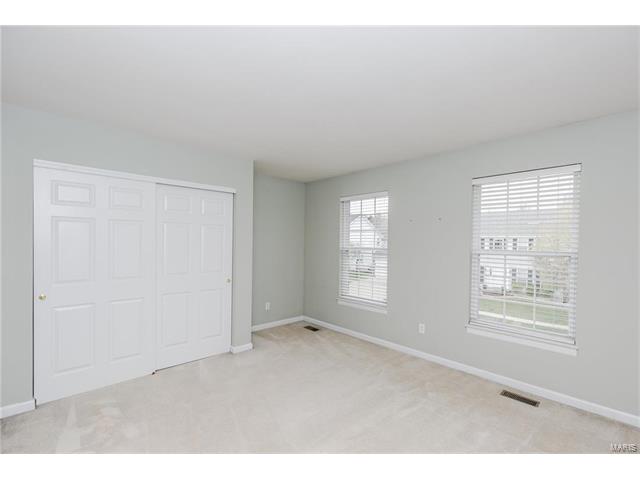 614 Crown Pointe Estates Ct, Ballwin, MO 63021 photo 12