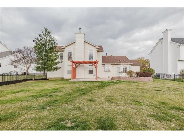 614 Crown Pointe Estates Ct, Ballwin, MO 63021 photo 20