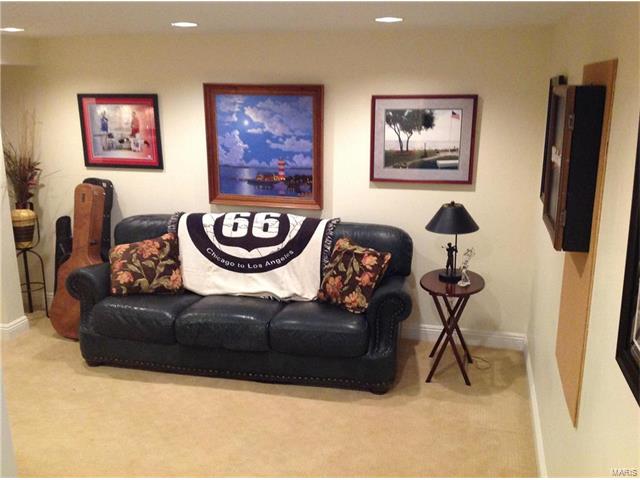 1603 Dalton Ter, Ballwin, MO 63021 photo 38