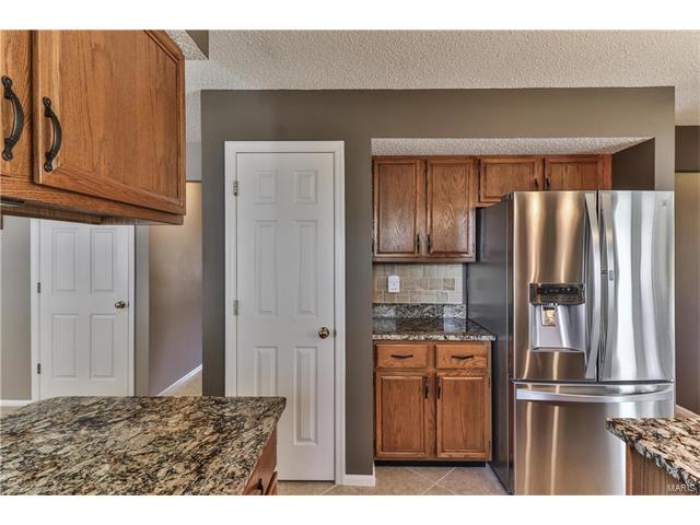 240 Old Stone Ct, O'fallon, MO 63368 photo 18