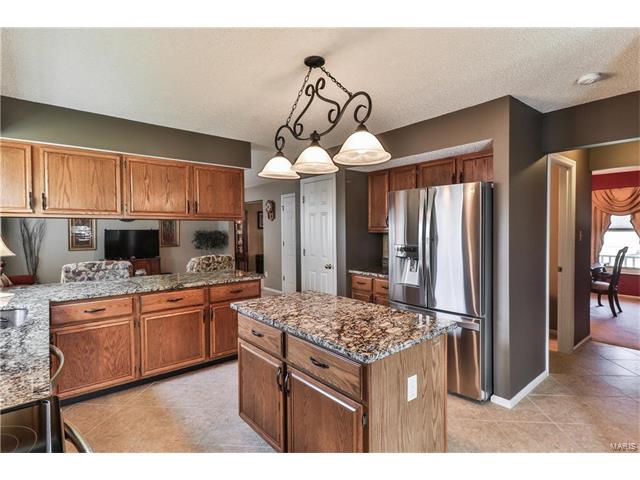 240 Old Stone Ct, O'fallon, MO 63368 photo 16
