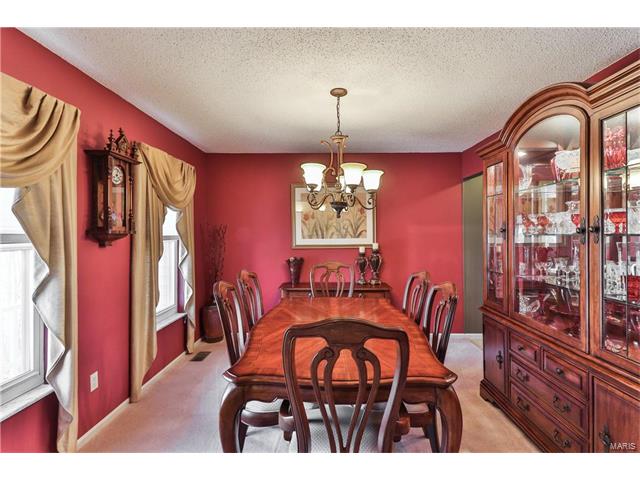 240 Old Stone Ct, O'fallon, MO 63368 photo 9