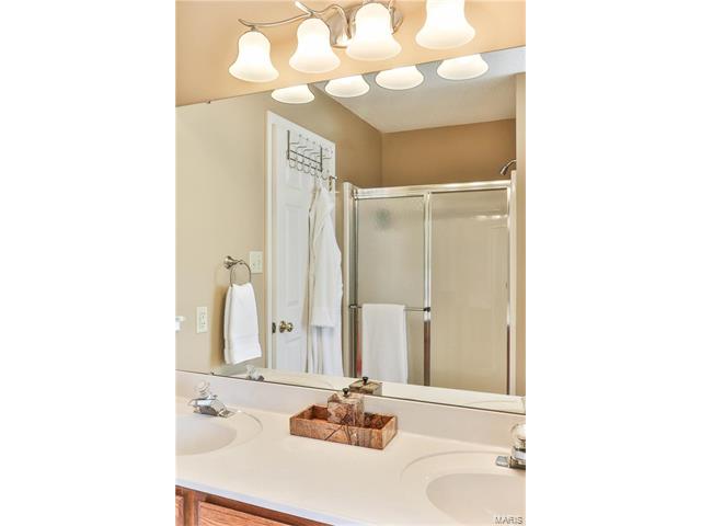 240 Old Stone Ct, O'fallon, MO 63368 photo 34