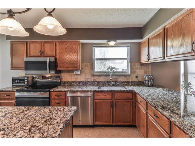 240 Old Stone Ct, O'fallon, MO 63368 photo 17