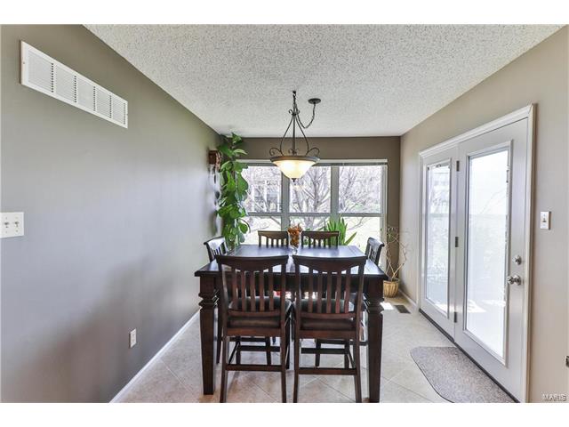 240 Old Stone Ct, O'fallon, MO 63368 photo 13