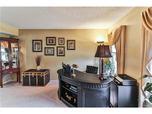 240 Old Stone Ct, O'fallon, MO 63368 photo 25