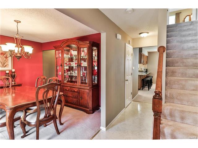 240 Old Stone Ct, O'fallon, MO 63368 photo 7