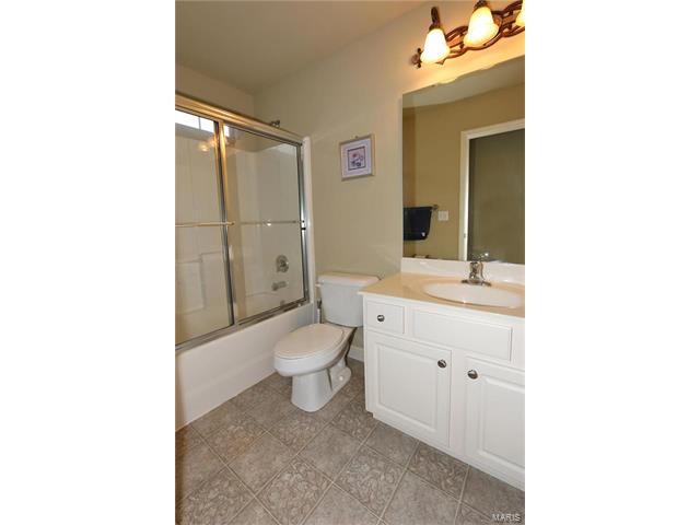 39 Orchid Ct, O'fallon, MO 63366 photo 18