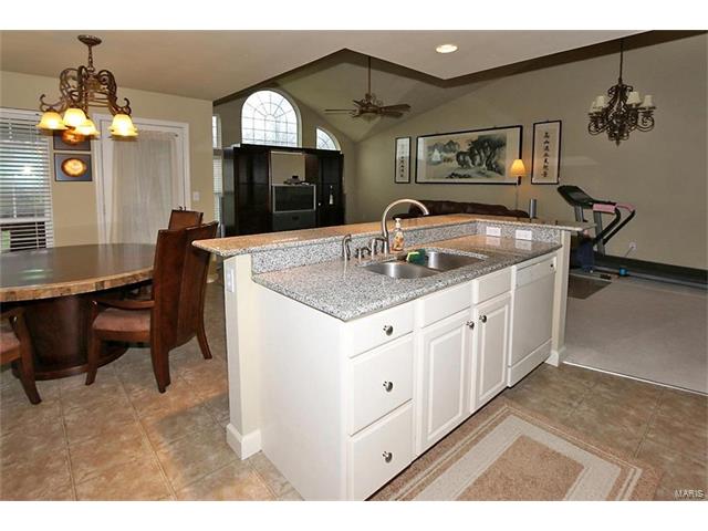 39 Orchid Ct, O'fallon, MO 63366 photo 11