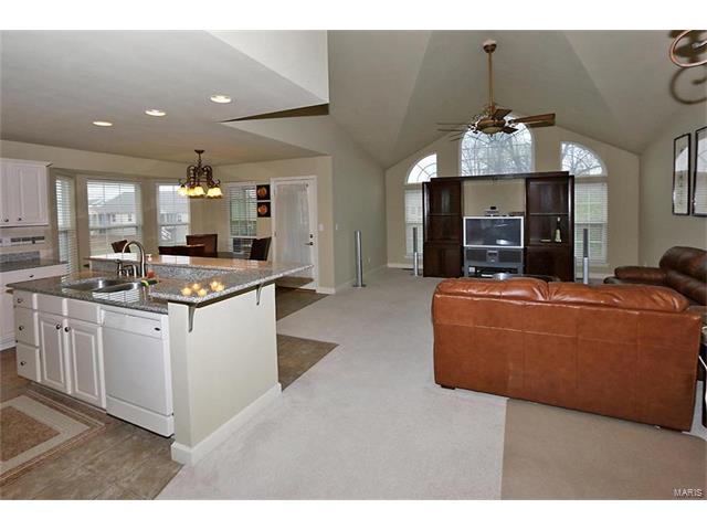 39 Orchid Ct, O'fallon, MO 63366 photo 5