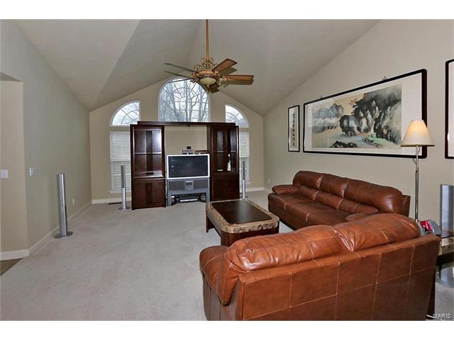 39 Orchid Ct, O'fallon, MO 63366 photo 4