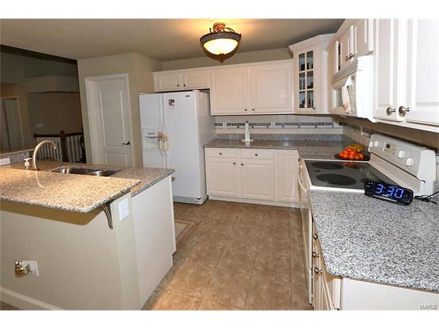 39 Orchid Ct, O'fallon, MO 63366 photo 10