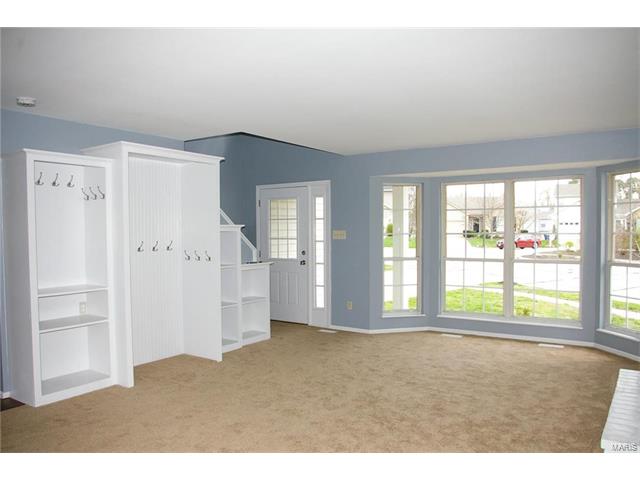 2505 Hidden Meadow Ln, Ballwin, MO 63021 photo 8