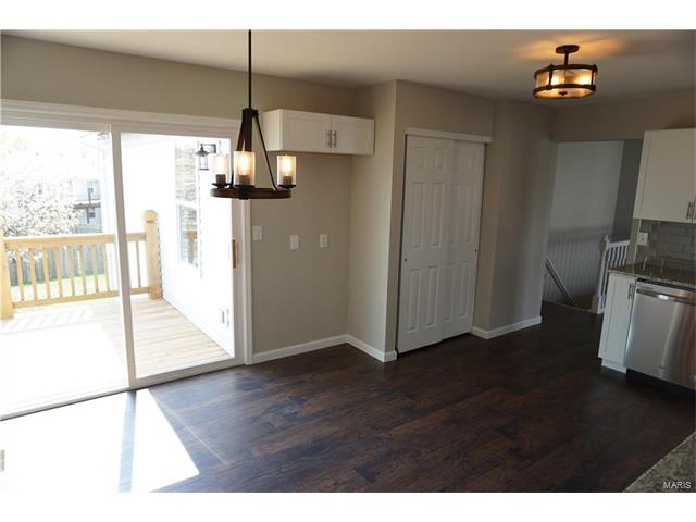 1446 Sunview Dr, O'fallon, MO 63366 photo 7
