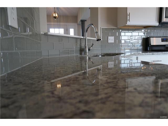 1446 Sunview Dr, O'fallon, MO 63366 photo 17
