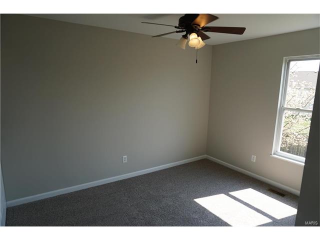 1446 Sunview Dr, O'fallon, MO 63366 photo 13