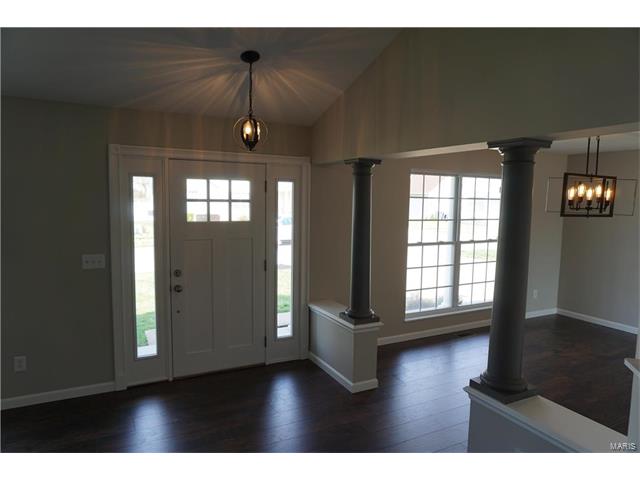 1446 Sunview Dr, O'fallon, MO 63366 photo 5