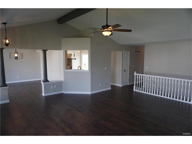 1446 Sunview Dr, O'fallon, MO 63366 photo 3