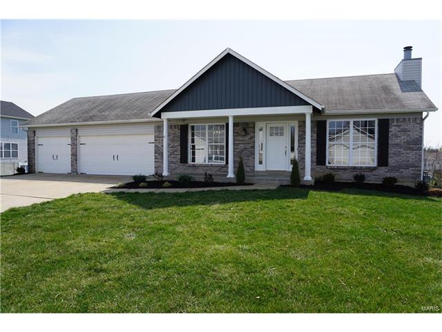 1446 Sunview Dr, O'fallon, MO 63366 photo 1