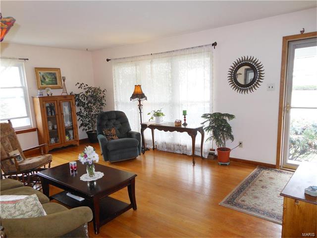 503 Shady Ln, O'fallon, MO 63366 photo 3
