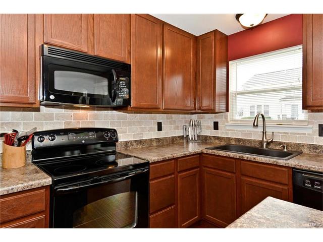 501 Springhurst Pkwy, O'fallon, MO 63368 photo 10